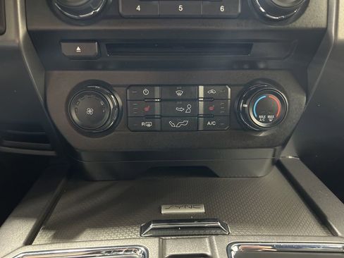 Used 2017 Ford F150 XLT w/ Equipment Group 302A Luxury AWD/4WD image 24