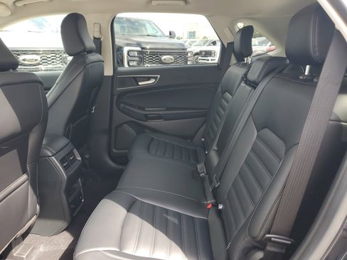 Used 2024 Ford Edge SEL w/ Convenience Package image 13