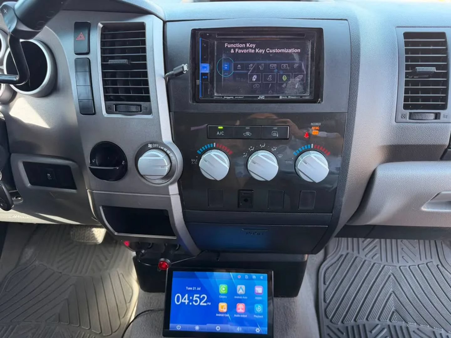Used 2011 Toyota Tundra 2WD Double Cab w/ Tow Pkg image 26