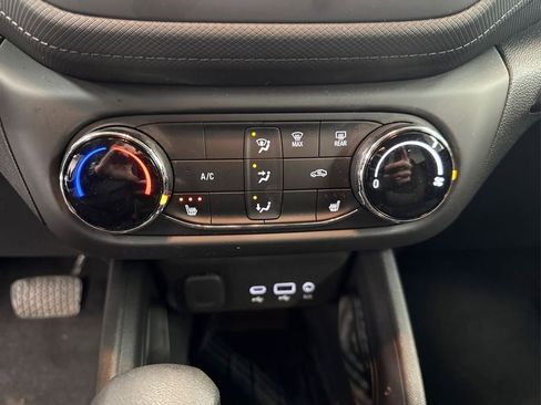 Used 2023 Chevrolet TrailBlazer LT image 28