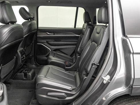 Used 2022 Jeep Grand Cherokee L Limited image 31