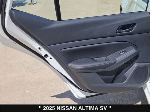 New 2025 Nissan Altima 2.5 SV image 18