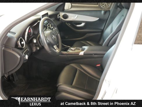 Used 2018 Mercedes-Benz C 300 Sedan image 4