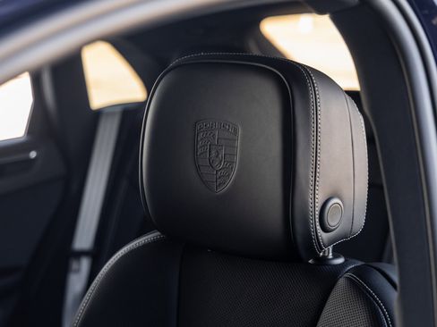 New 2026 Porsche Macan Turbo image 28