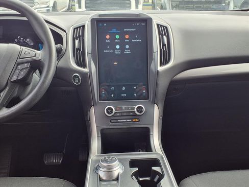 Certified 2022 Ford Edge SE w/ Black Appearance Package image 17