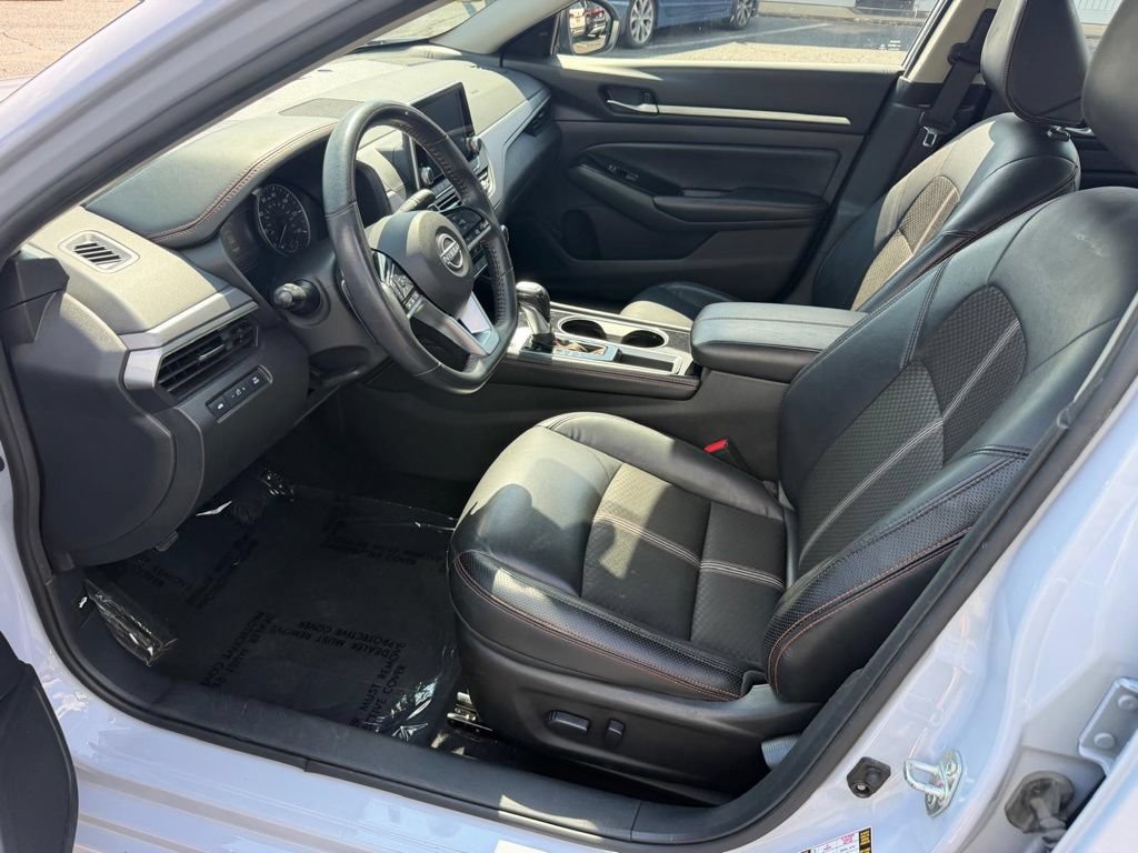 Used 2024 Nissan Altima 2.5 SR FWD image 15