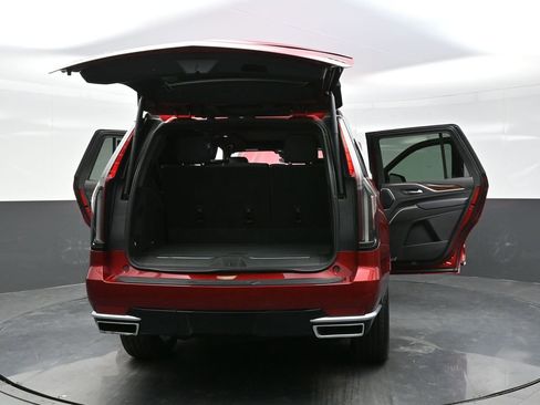 Certified 2024 Cadillac Escalade Premium Luxury image 39