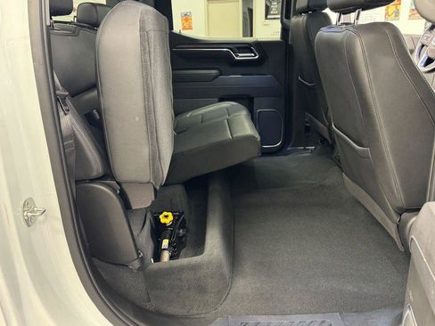 Used 2025 GMC Sierra 1500 SLT image 24