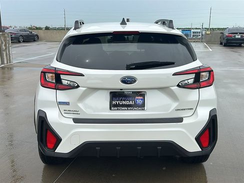 Used 2024 Subaru Crosstrek 2.0i Premium AWD/4WD image 12