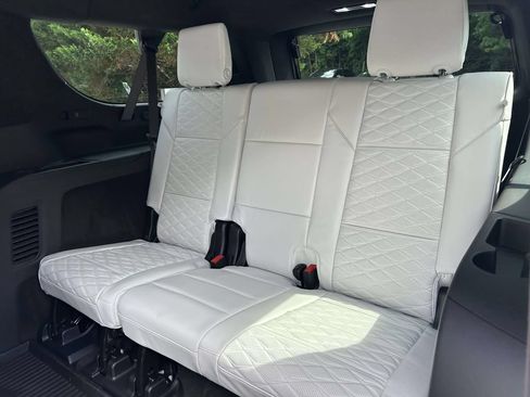 New 2026 Cadillac Escalade ESV V AWD/4WD image 12