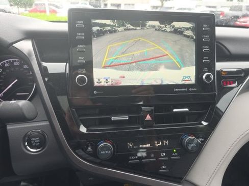 Used 2024 Toyota Camry SE w/ Cold Weather Package FWD image 21