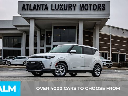 Used 2025 Kia Soul LX w/ LX Technology Package image 3