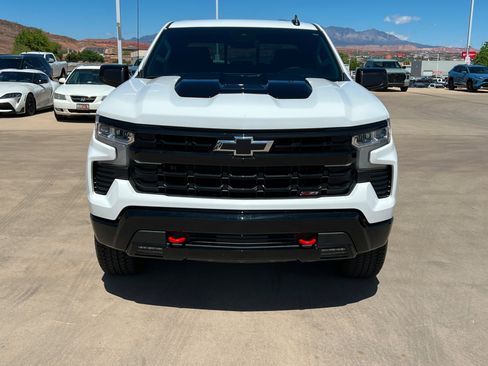 Used 2026 Chevrolet Silverado 1500 LT Trail Boss w/ Convenience Package II AWD/4WD image 9