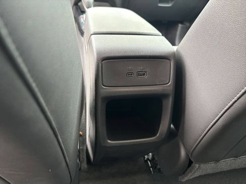 Used 2025 Chevrolet Trax LT FWD image 21