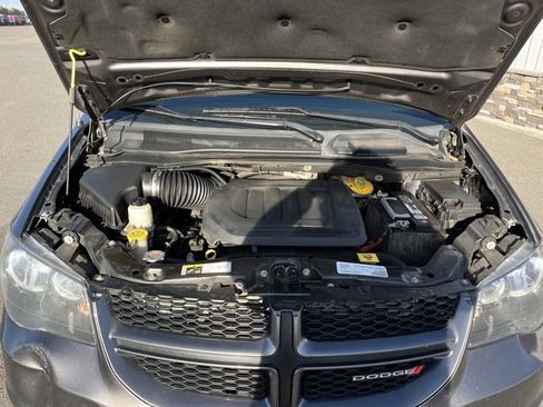 Used 2019 Dodge Grand Caravan GT image 25