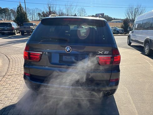 Used 2013 BMW X5 xDrive35i image 9