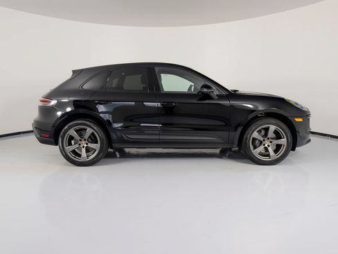Certified 2026 Porsche Macan AWD/4WD image 12