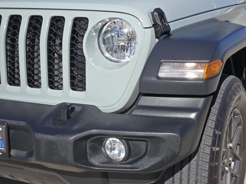 Used 2024 Jeep Wrangler Sport S image 10