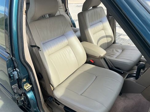 Used 1995 Volvo 960 Wagon image 31