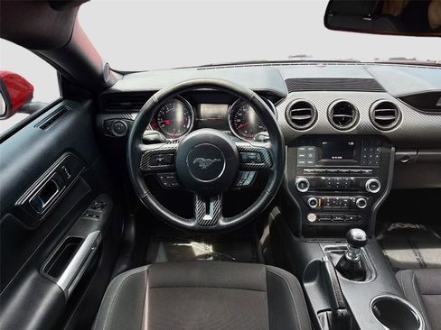 Used 2017 Ford Mustang Coupe image 21