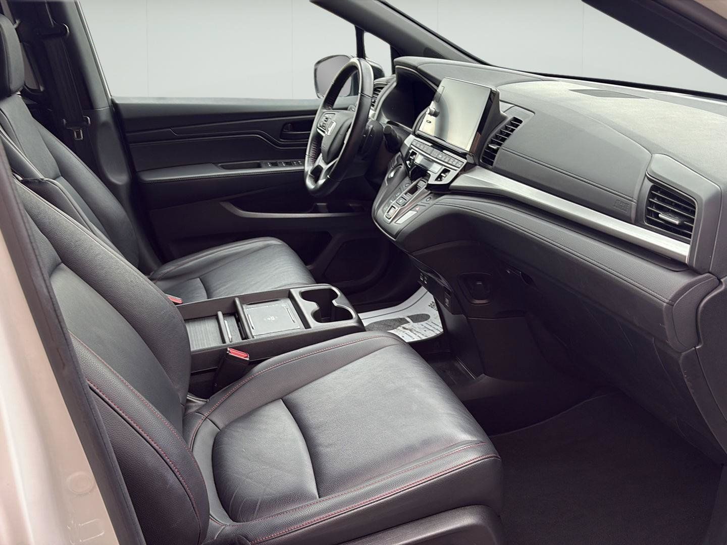 Used 2025 Honda Odyssey Sport-L image 29