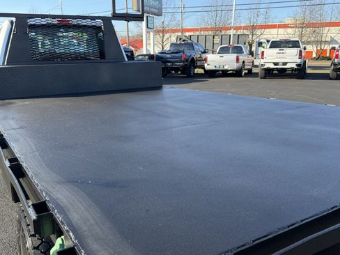 Used 2020 Ford F550 2WD Regular Cab Super Duty image 8