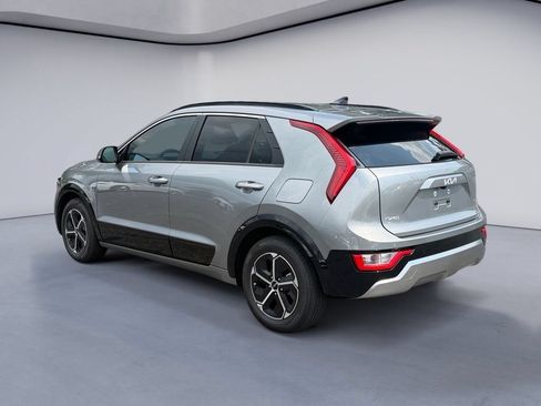 Used 2023 Kia Niro FWD image 3