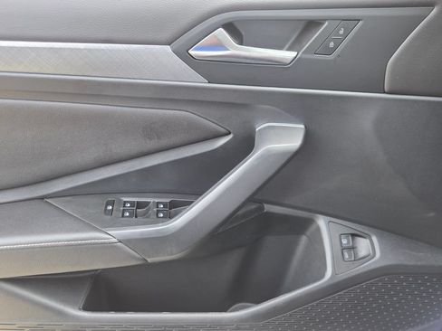 Used 2023 Volkswagen Jetta SE FWD image 27