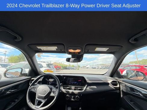 Used 2024 Chevrolet TrailBlazer ACTIV w/ Convenience Package AWD/4WD image 12