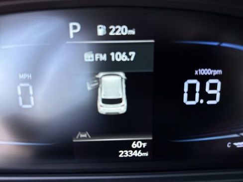 Certified 2023 Hyundai Venue SEL image 7