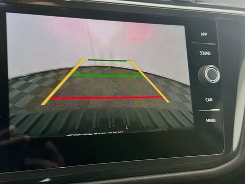 Used 2023 Volkswagen Tiguan SE R-Line image 22