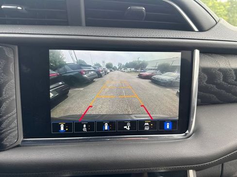 Used 2023 GMC Yukon Denali AWD/4WD image 17