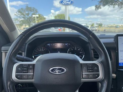 Used 2024 Ford Expedition Limited RWD image 9