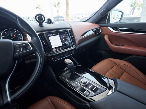 Used 2022 Maserati Levante Modena image 43