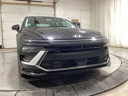 New 2026 Hyundai Sonata Limited image 2