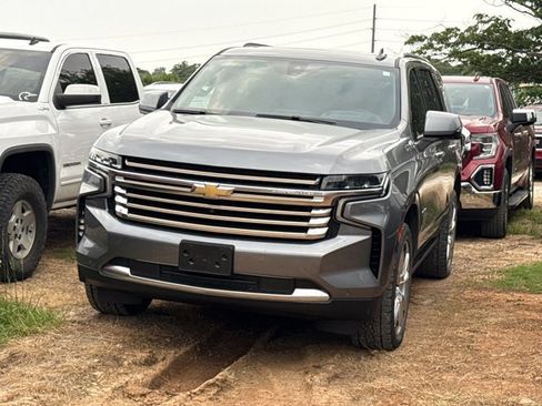 Used 2021 Chevrolet Tahoe High Country w/ Premium Package AWD/4WD image 3