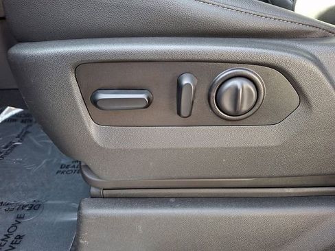 Used 2021 Chevrolet Silverado 1500 LT Trail Boss w/ Convenience Package II image 15