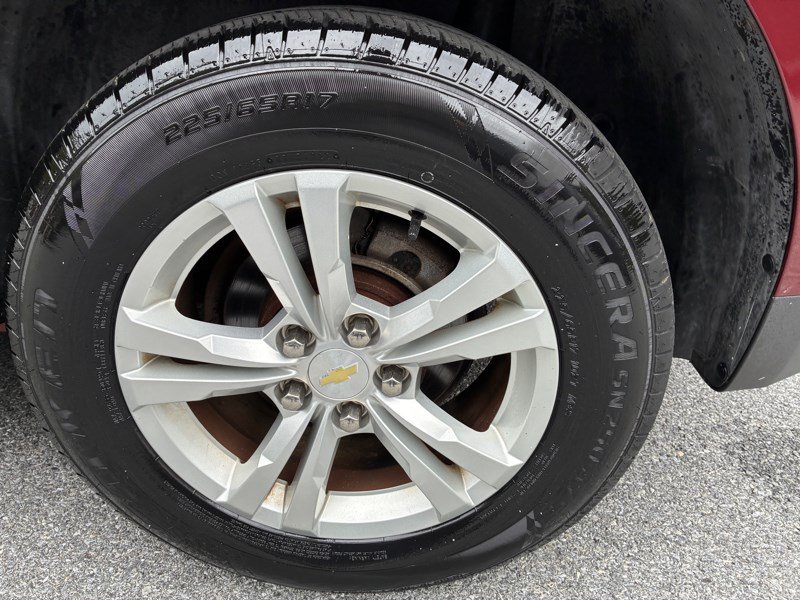 Used 2010 Chevrolet Equinox LT AWD/4WD image 18
