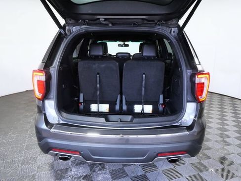 Certified 2018 Ford Explorer XLT w/ Equipment Group 202A AWD/4WD image 9