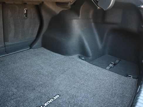 Used 2016 Lexus IS 300 AWD image 32