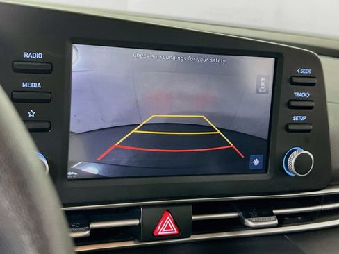 Used 2023 Hyundai Elantra SEL FWD image 13