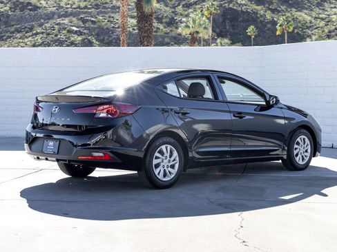 Used 2020 Hyundai Elantra SE image 14