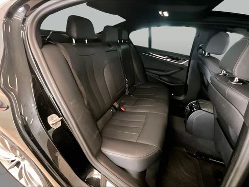 Used 2023 BMW 530i w/ Convenience Package RWD image 18