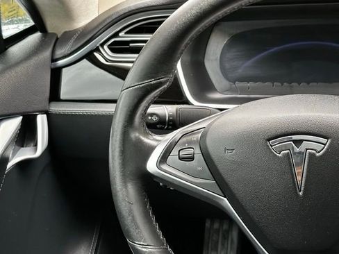 Used 2015 Tesla Model S 70D AWD/4WD image 24