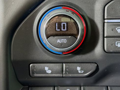 Used 2019 Chevrolet Silverado 1500 RST image 22