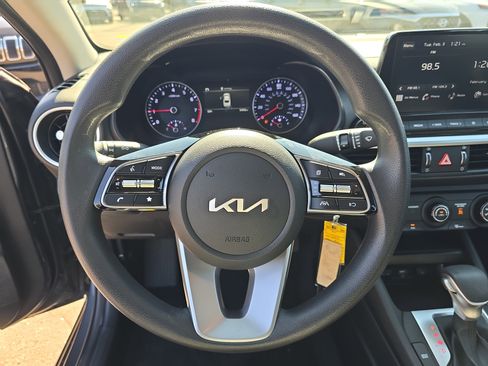 Certified 2024 Kia Forte LXS w/ LXS Technology Package image 27