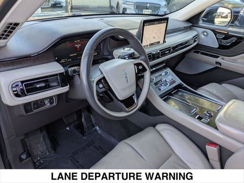 Used 2023 Lincoln Aviator Reserve w/ Equipment Group 201A image 12
