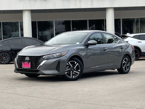 Used 2024 Nissan Sentra SV image 1