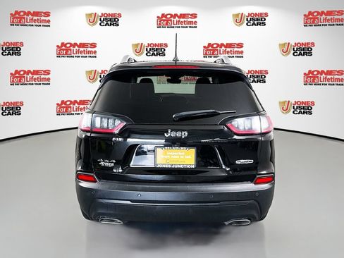 Used 2021 Jeep Cherokee Latitude Lux w/ Comfort/Convenience Group AWD/4WD image 14