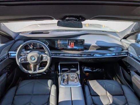 Used 2025 BMW 740i xDrive w/ Premium Package image 19